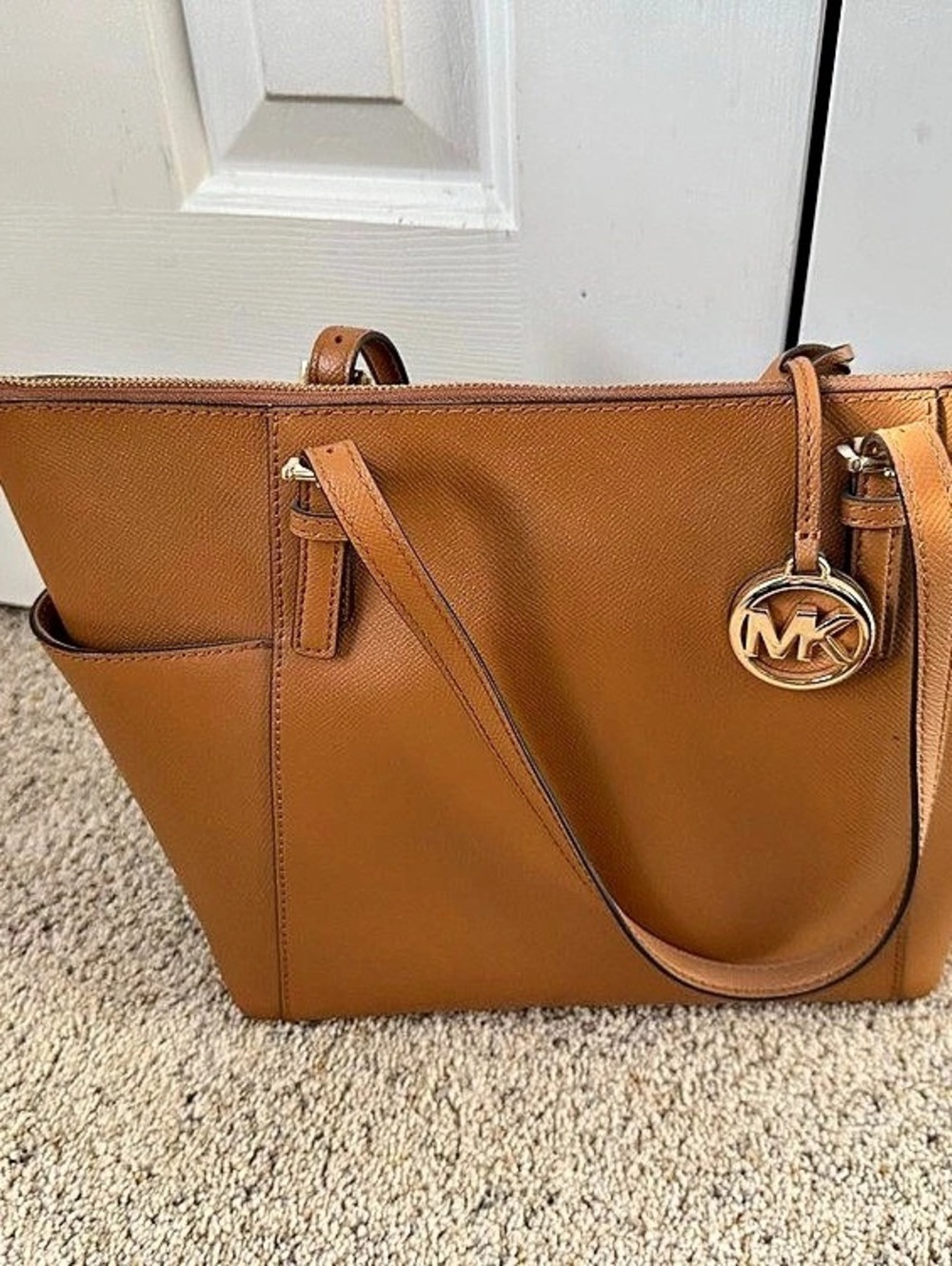 Michael Kors Jet Set Item Medium Pocket Tote Brown
